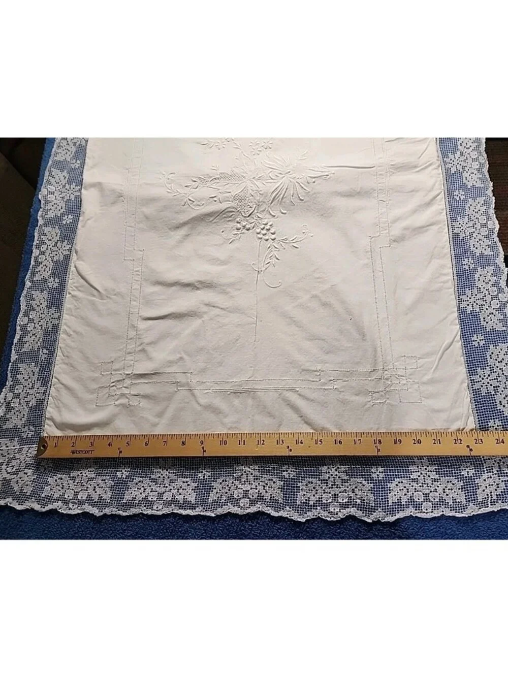 2 Lace Trimmed Embroidered Embellished White Cotton Victorian Pillow Shams Large